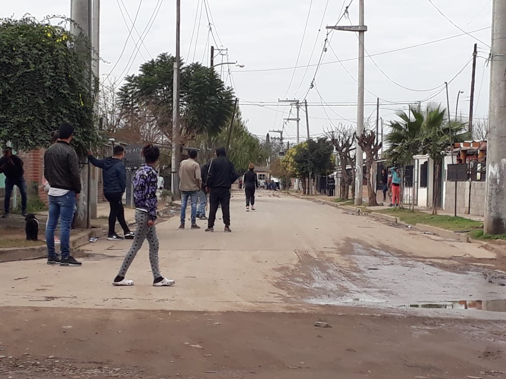 Los vecinos se levantaron contra la casa del presunto abusador.