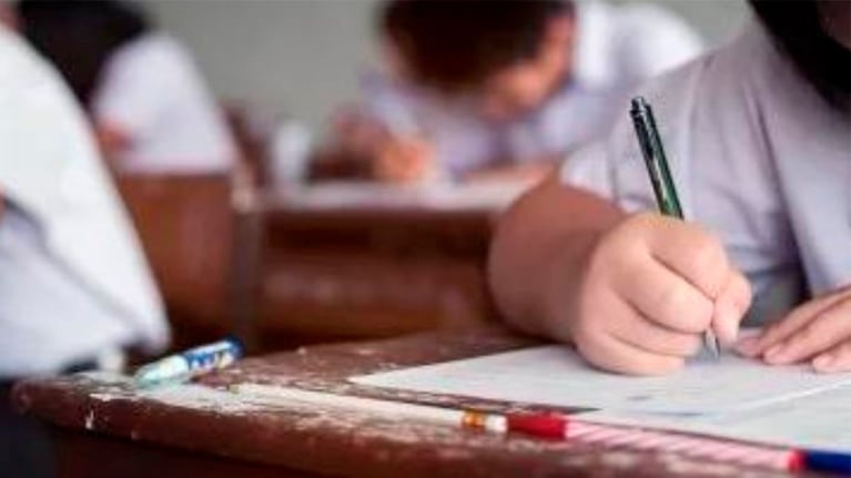 Los vouchers educativos apuntan a ayudar a familias con hijos en edad escolar.