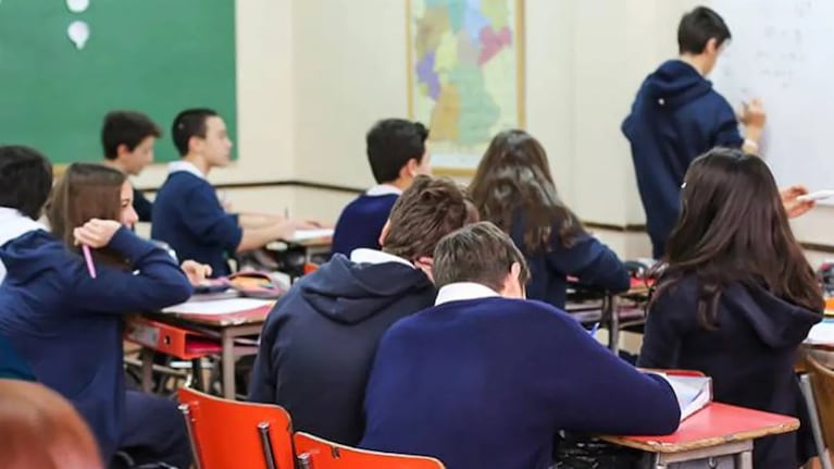 Los vouchers educativos se implementaron en abril.
