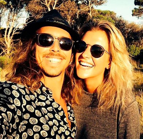 Lucas Corrado y su novia Sofía.