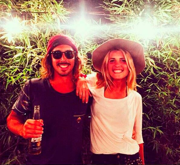 Lucas Corrado y su novia Sofía.