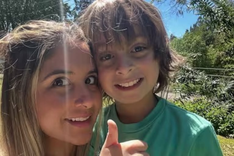 Lucas Gámez y su mamá.