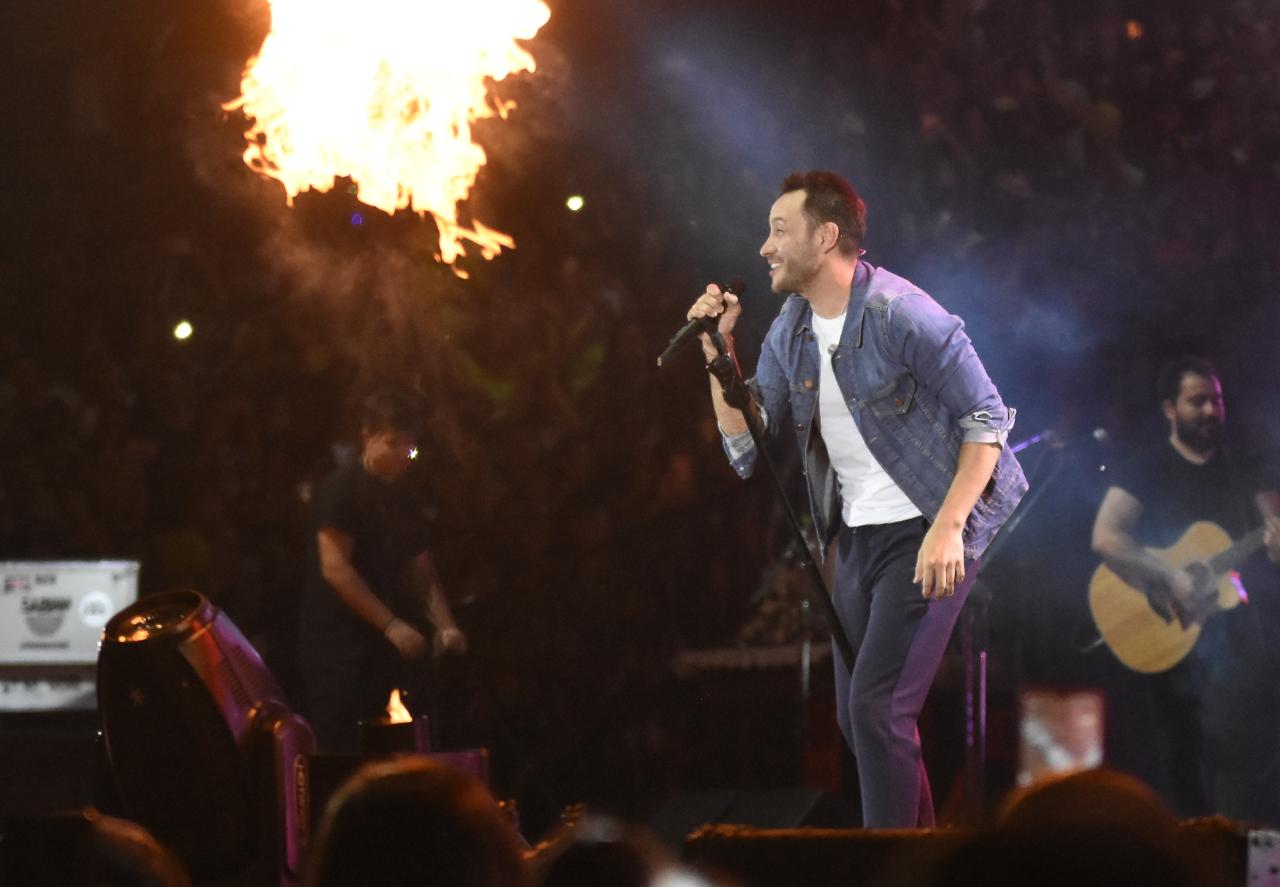 Luciano Pereyra encendió la noche en el anfiteatro José Hernández.