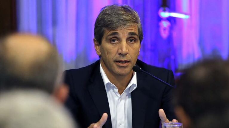 Luis Caputo diseñó la estrategia para contener el dólar y desactivar Lebacs.