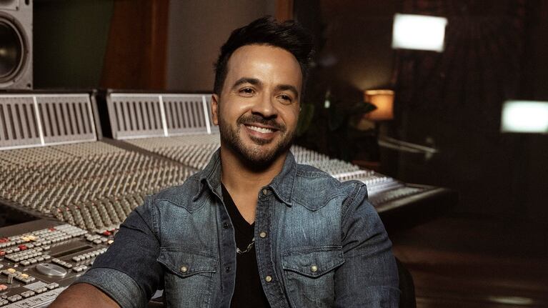 Luis Fonsi llega a Córdoba.