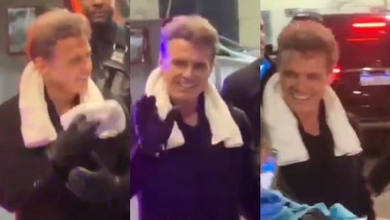 Luis Miguel se acercó a sus fans antes de subirse al avión.