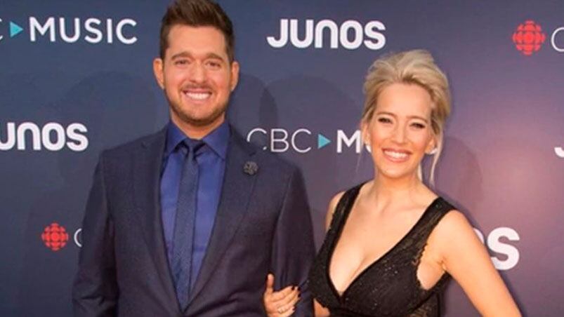 Luisana Lopilato mostró feliz su embarazo de cinco meses.