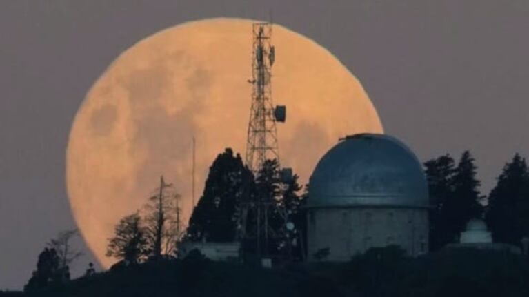 Luna llena en Córdoba (Foto: El Doce / Lucio Casalla)