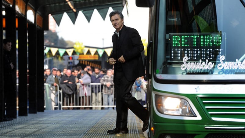 Macri anunció que traerá el sistema de Metrobús a Córdoba, entre otras localidades.