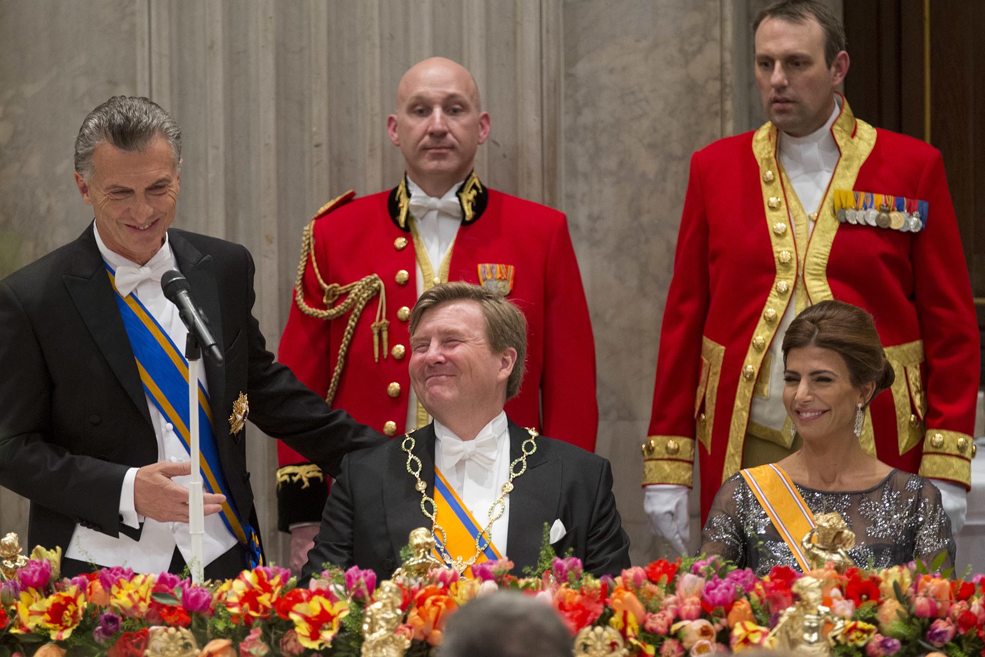 Macri, Awada y los reyes de Holanda en la cena de gala.