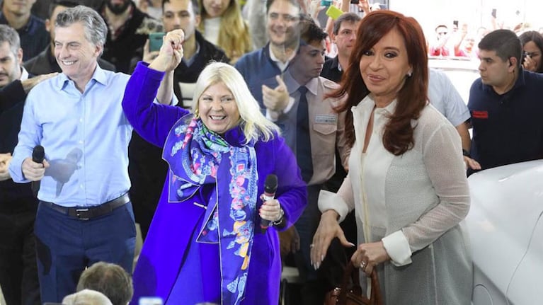 Macri cerró campaña con Carrió en Buenos Aires. Cristina dio una entrevista en TV.