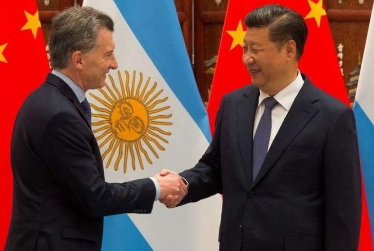 Macri inició la gira a Emiratos Árabes, China y Japón