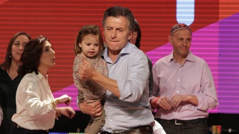 Macri junto a la pequeña Antonia, de sólo cinco años. 