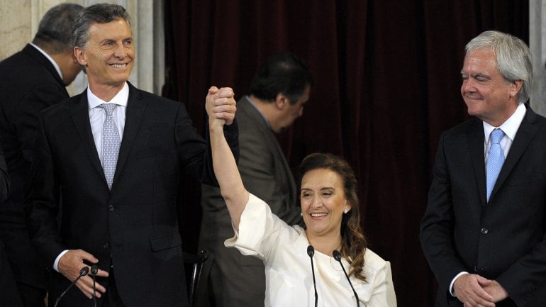 Macri junto a Michetti y Pinedo. Foto: AFP.