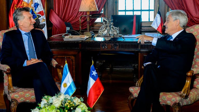 Macri participó de la ceremonia de entrega de mandos en Chile.