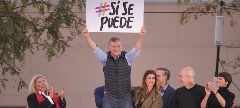 Macri prometió "mejorar el salario" y Fernández lo cruzó por la pobreza