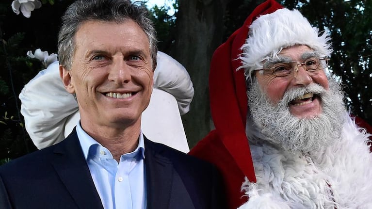 Macri sonrió junto a Papá Noel.
