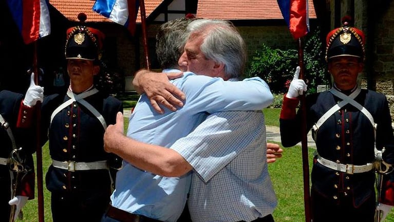 Macri visitó al Presidente uruguayo para "superar desencuentros"