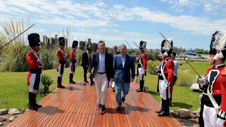 Macri y Schiaretti ingresando al Centro Cívico. 