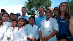 Macri y Schiaretti junto a los alumnos de La Francia.