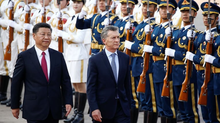Macri y Xi Jinping en la ceremonia de honor en China. 
