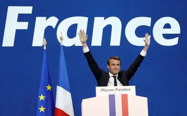 Macron sacó ventaja y los sondeos lo perfilan para la presidencia francesa.