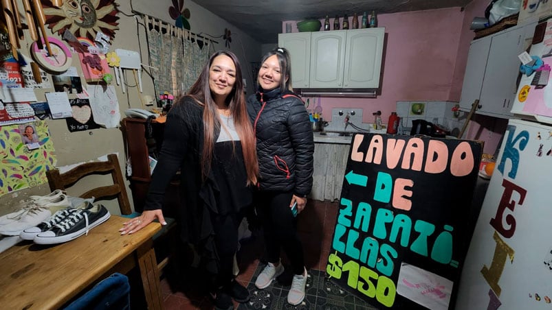 Madre e hija, dueñas de un emprendimiento que es furor. Foto: Francisco Arias / El Doce.