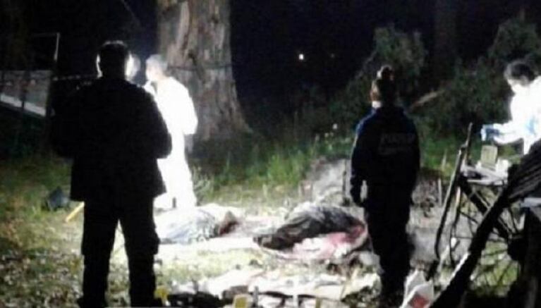 Madre e hija estaban enterradas en el patio de una casa