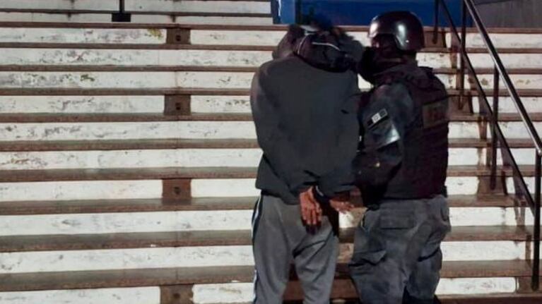 Madre e hijo quedaron detenidos por vender droga en Río Tercero.