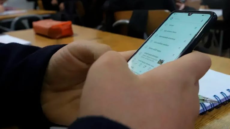 Madres denunciaron que crearon con IA fotos de sus hijas desnudas.