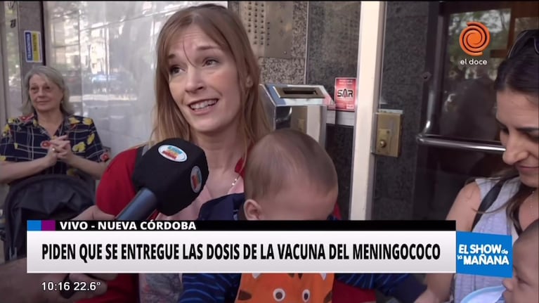 Madres reclaman vacunas contra el meningococo