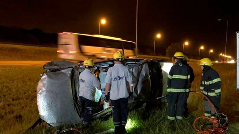 Madrugada trágica y accidentada. Foto: Andrés Ferreyra. Carlos Paz Vivo.