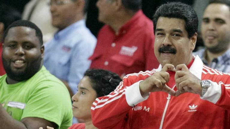 Maduro abrió la frontera con Colombia para que los venezolanos compren alimentos