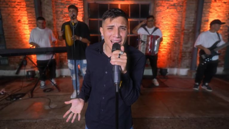 Mágico Sueño del Alma lanzó un foxtrot cuartetero en la voz de Emiliano Guzmán.