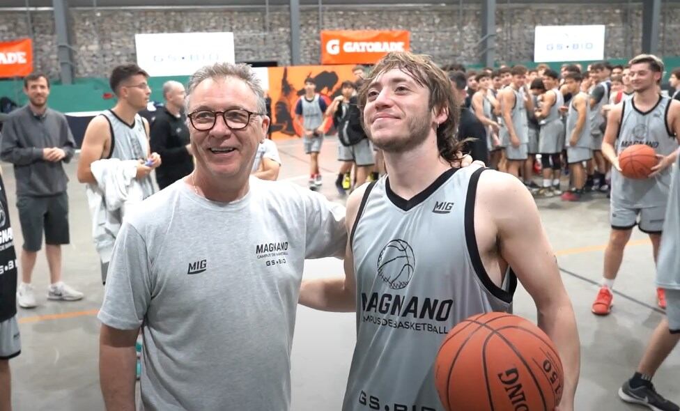 Magnano y Londra, a pura sonrisa en el campus.