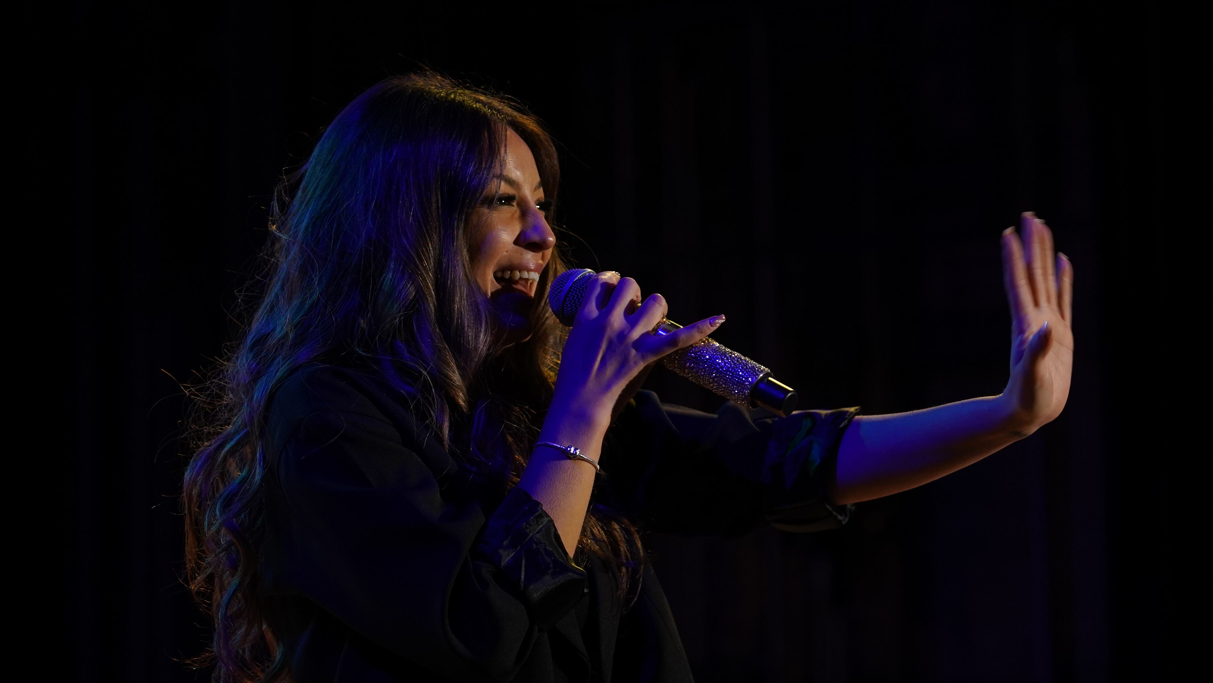 Magui Olave abrió "Cuarteteando en el Comedia".