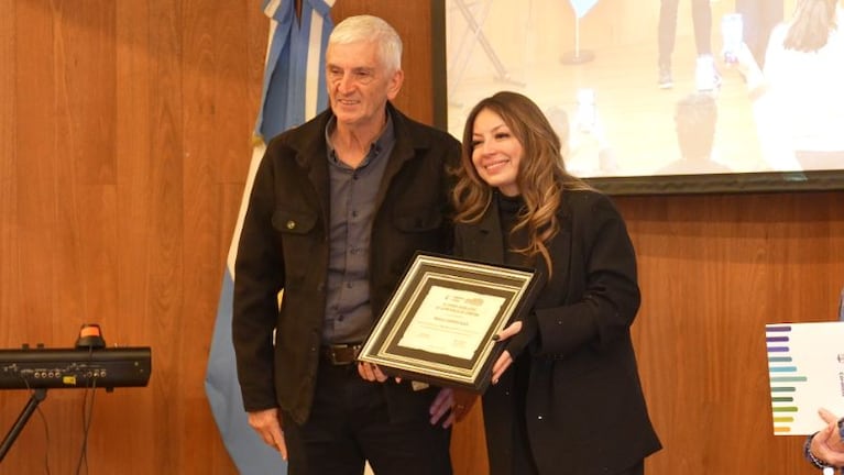 Magui Olave homenajeada en la Legislatura de Córdoba.