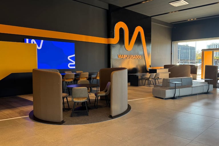 Maipú inaugura su primer salón phygital de autos usados en Córdoba