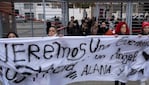 Manifestantes pidieron la renuncia de la directora del centro educativo.