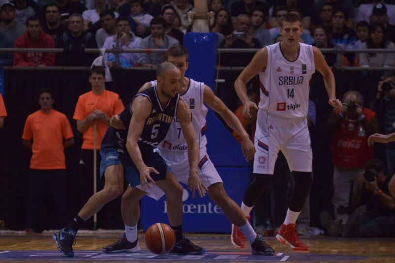 Manu Ginóbili pasó por Córdoba antes de los Juegos Olímpicos. Foto: Lucio Casalla / ElDoce.tv. 