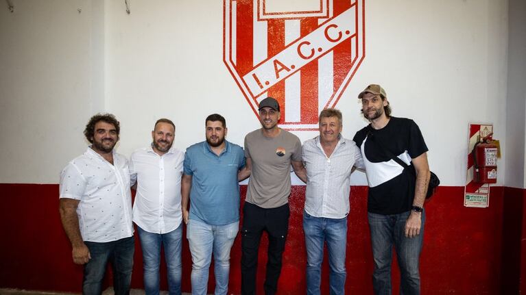 Manu sorprendió a los hinchas en Alta Córdoba. Foto: Prensa Instituto.