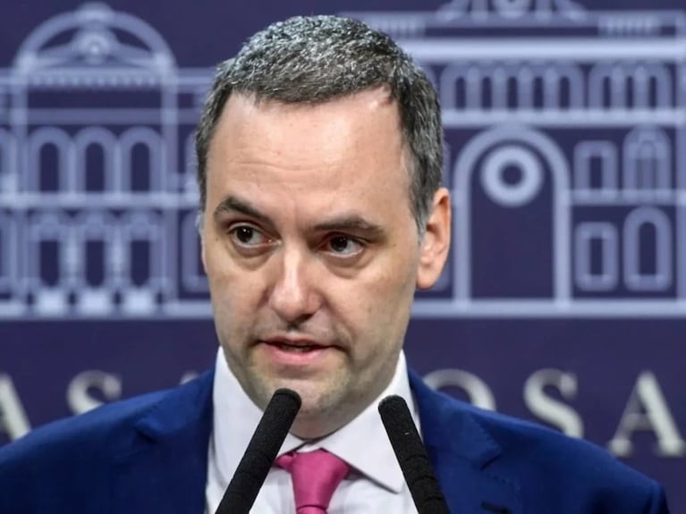 Manuel Adorni, contra los gremialistas.