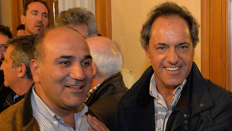 Manzur y Scioli, juntos tras la escandalosa votación en Tucumán (Foto de archivo).