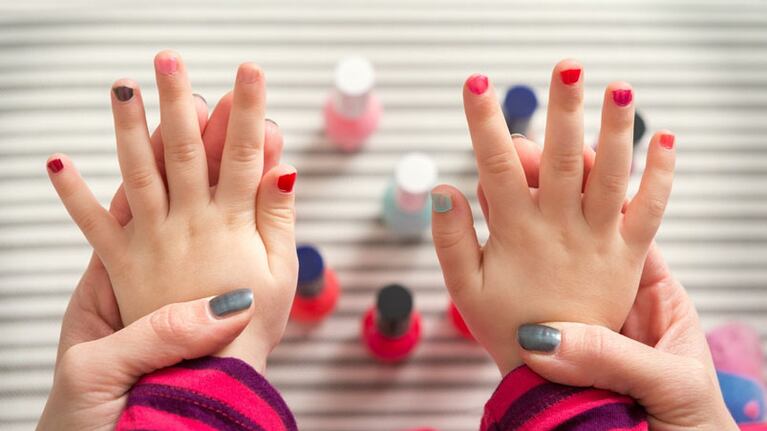 Maquillaje, esmalte y tintura de pelo, un hábito que hay que suprimir.