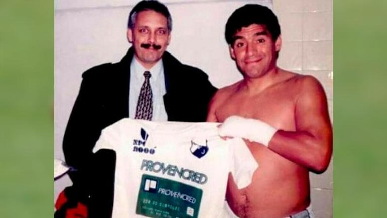 Maradona con la camiseta de clubes cordobeses