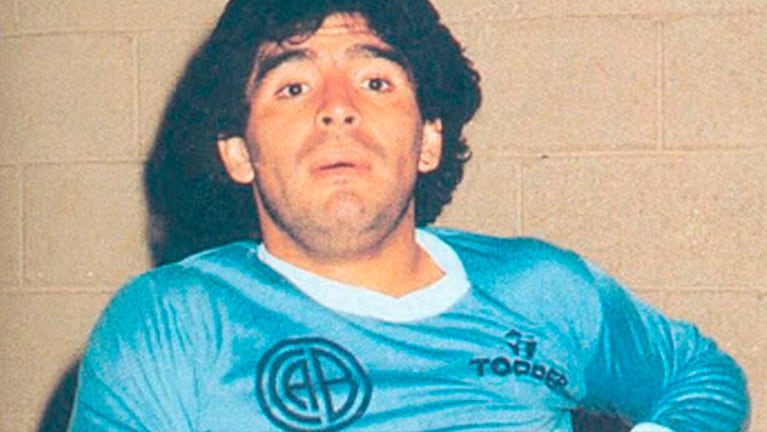 Maradona jugó un amistoso con Belgrano en 1986.