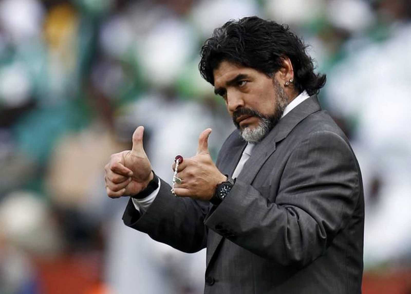 Maradona mostró más exposición que trabajo en sus experiencias como DT.