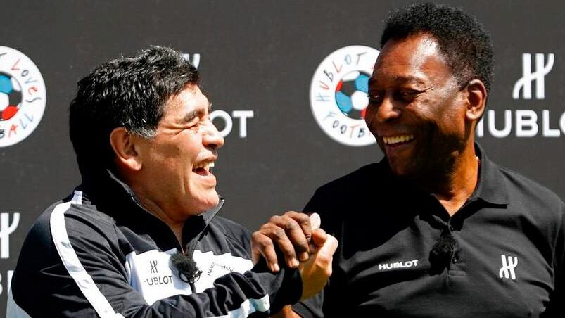 Maradona y Pele, juntos en Francia. 