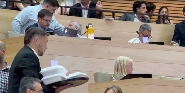 Maratónica sesión en la legislatura de Córdoba