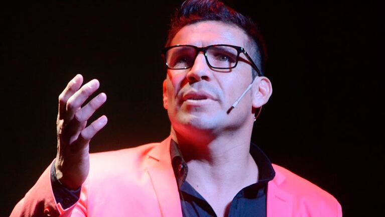 Maravilla Martínez viaja por el país con su obra de stand up.